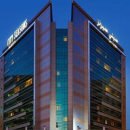 City Seasons Suites Dubai Bagian luar foto