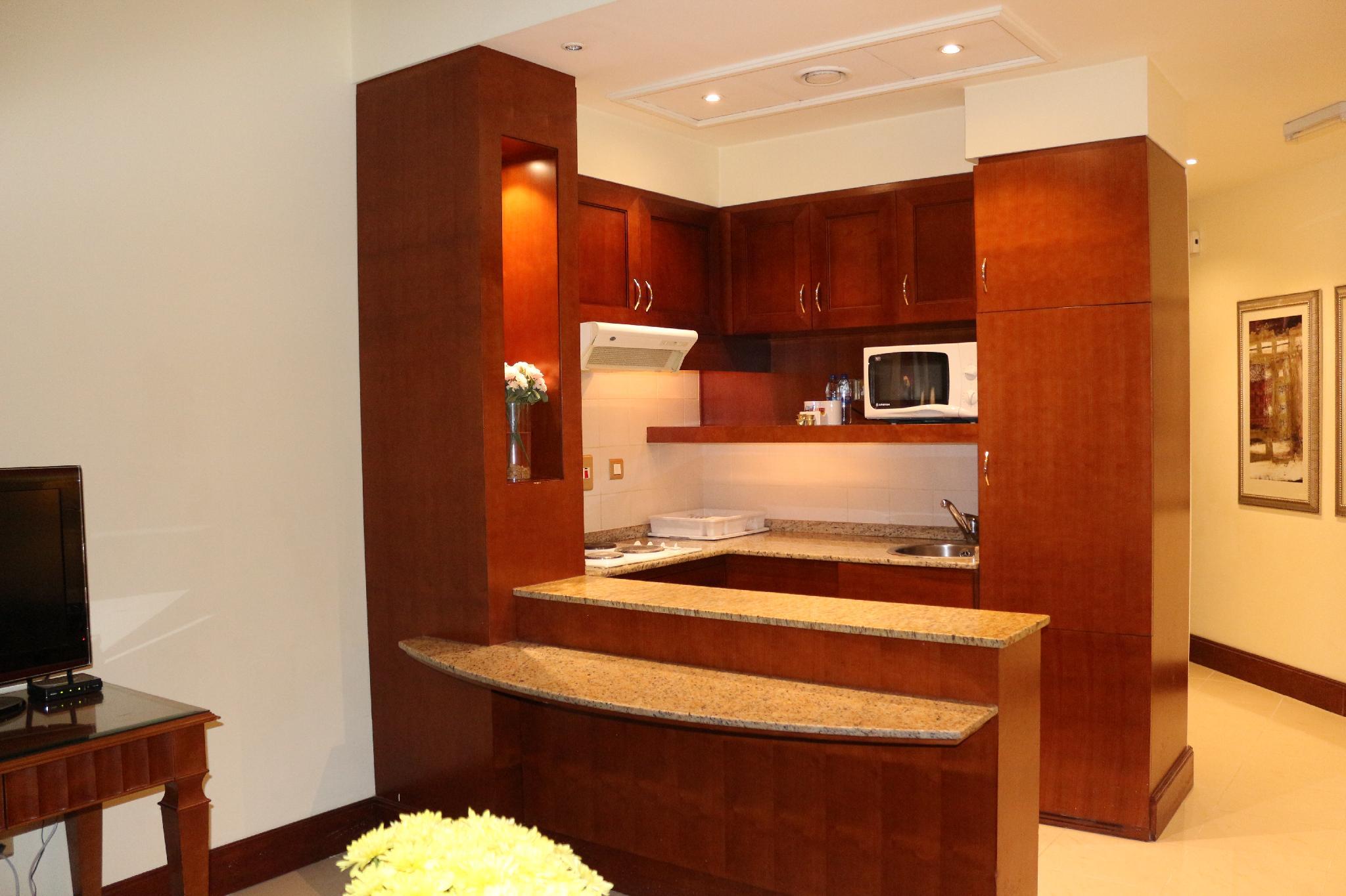 City Seasons Suites Dubai Bagian luar foto