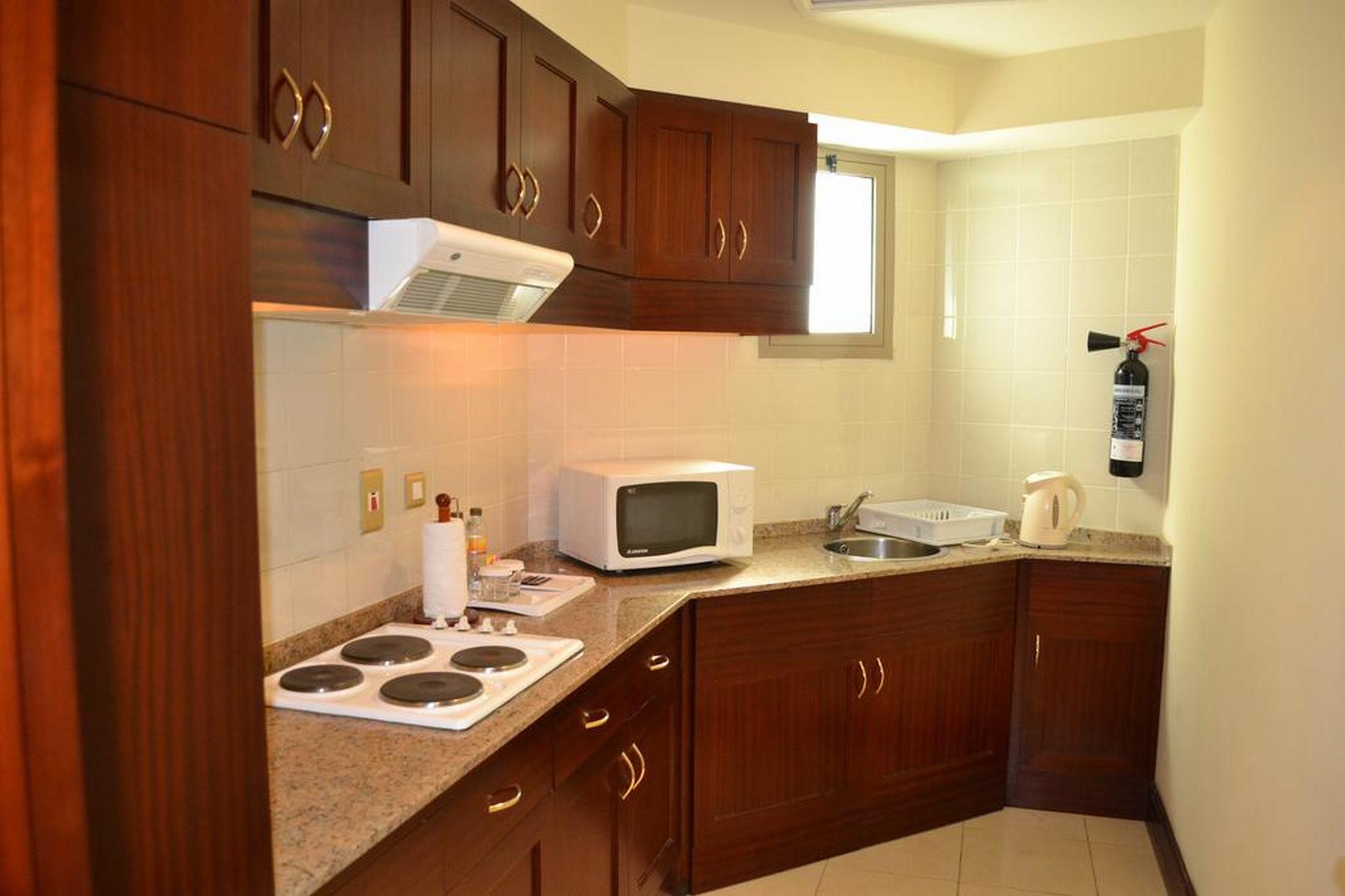 City Seasons Suites Dubai Bagian luar foto