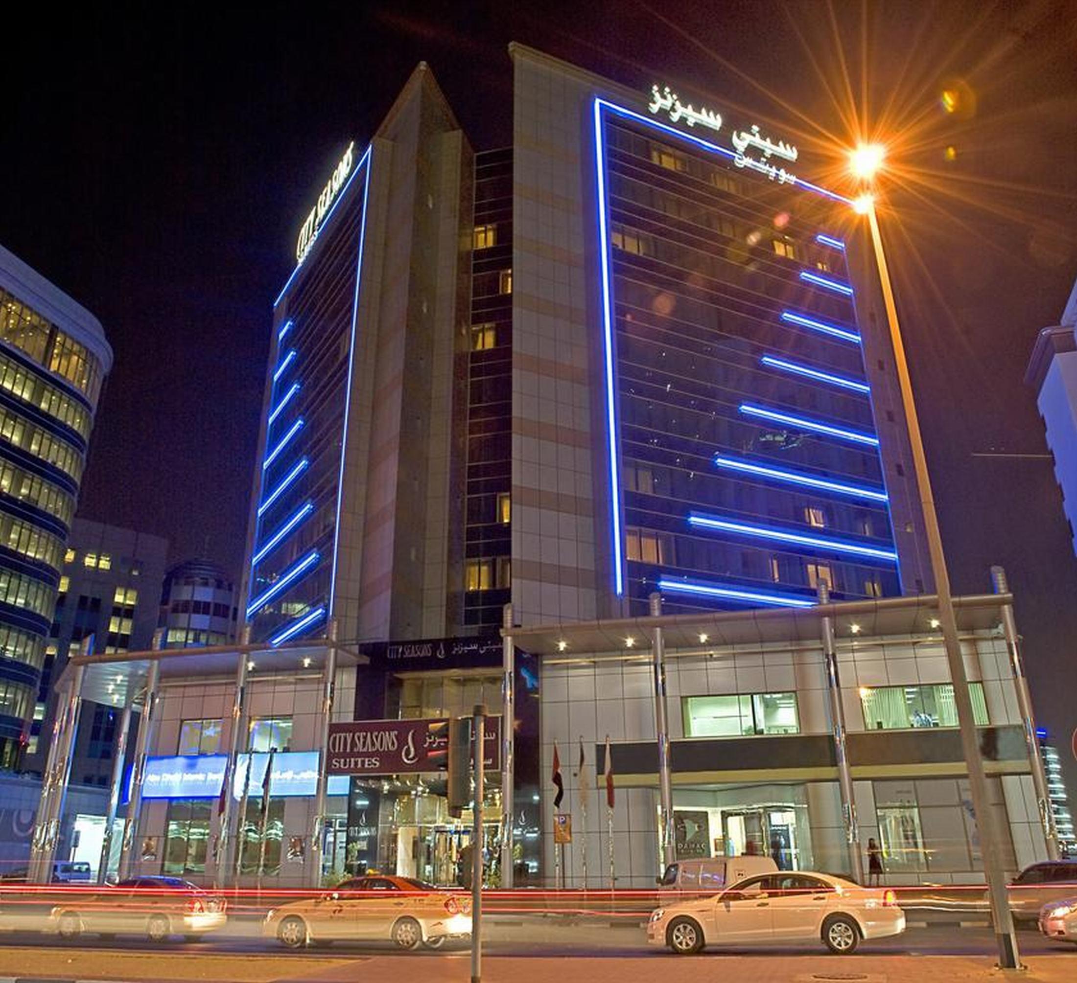 City Seasons Suites Dubai Bagian luar foto